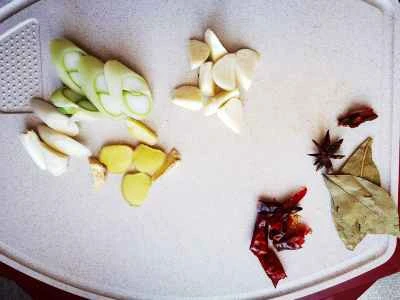 ベビーカボチャ入り豚バラ肉の煮込み レシピ手順：5