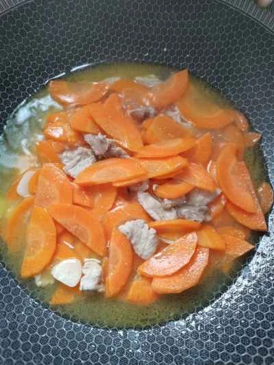 にんじんと肉の炒め物の作り方：6