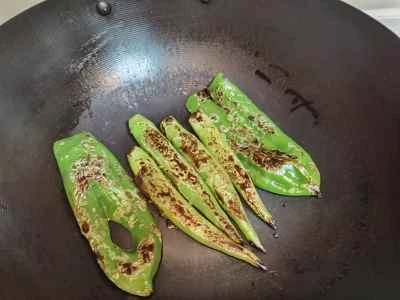 ローストチリと塩卵の作り方：5