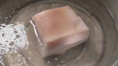 豚バラ肉の煮込みとカラシナのピクルスの作り方：2