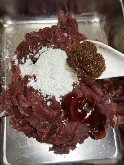 オクラ入り蒸し牛肉の作り方：2