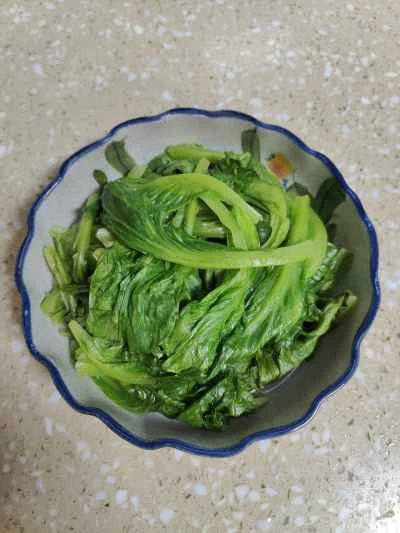 ドレッシングでレタスを作る手順：7