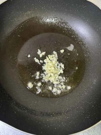 トマトソースのポーチドエッグの作り方：6