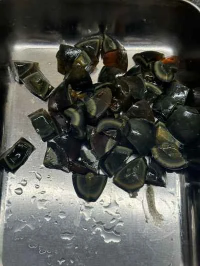 ひき肉、塩卵、ピーマンの炒め物の作り方：2