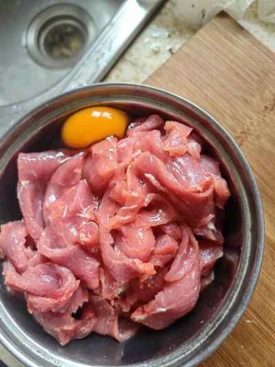 牛肉とピーマンの炒め物の作り方：2