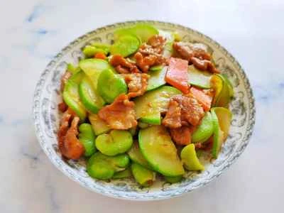 ズッキーニとそら豆の薄切り肉炒めの作り方：9