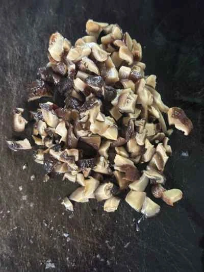 エビとカニカマのクリスピーロールを作る手順：1