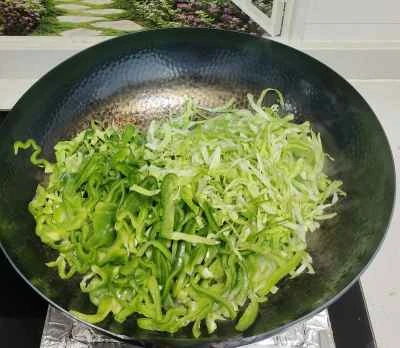 千切り野菜炒めの作り方：2
