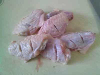 竹の葉で巻いた手羽先の作り方：2