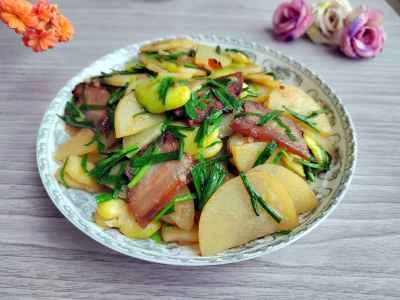 そら豆とジャガイモの煮込み豚肉の作り方：8