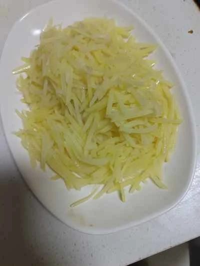 千切りジャガイモ炒めの作り方：8