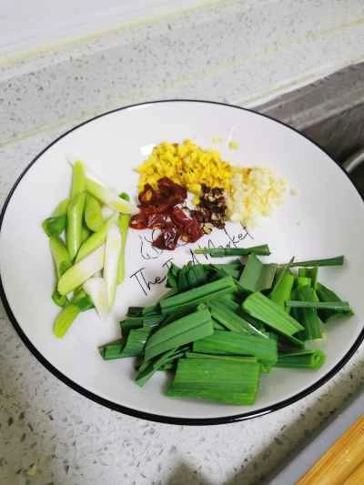 カポックの花と​​豚肉の煮込み炒めの作り方：10