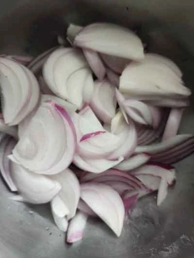 細切り豚肉とジャガイモと玉ねぎの炒め物の作り方：3