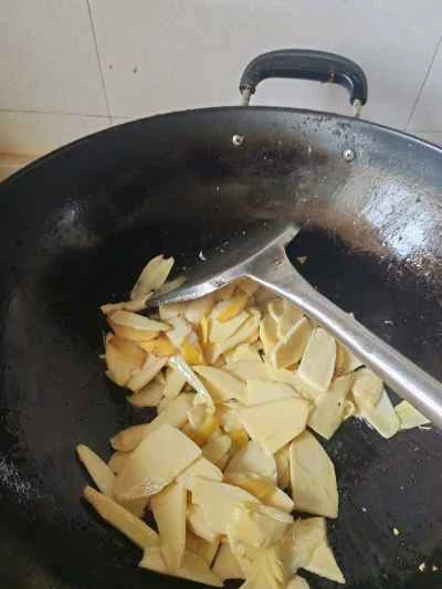 冬のたけのこと塩漬け牛肉の作り方：6