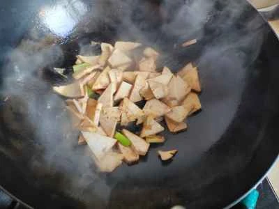 ニンニクの芽と乾燥豆腐の炒め物の作り方:4