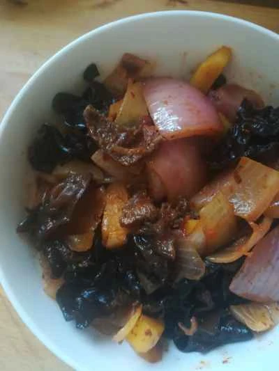 きくらげ、にんじん、玉ねぎの炒め物の作り方：10