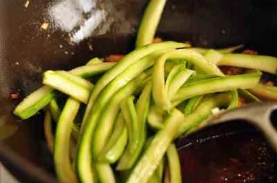 魚風味のズッキーニを作る手順：6