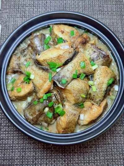 土鍋で煮込んだハタのレシピ