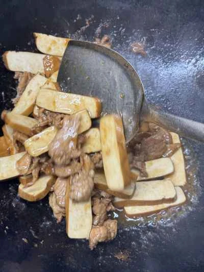 豚肉とニラと干し豆腐の炒め物の作り方：8