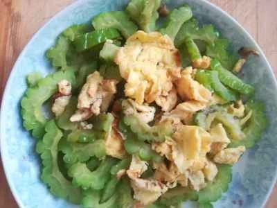 ゴーヤと卵の炒め物のレシピ