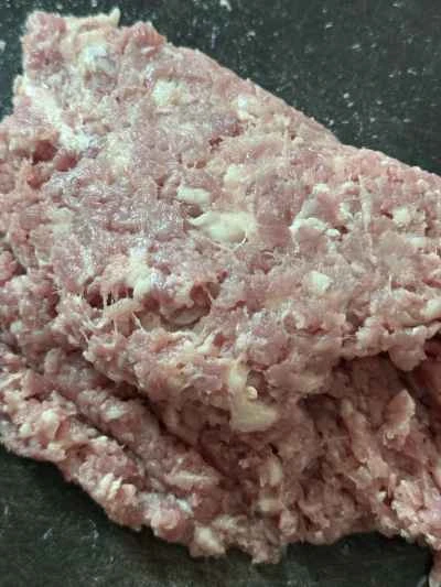 えのき茸とひき肉とアサリの煮込みの作り方：1