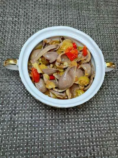 鴨砂肝とピーマンのピクルス炒めの作り方：12