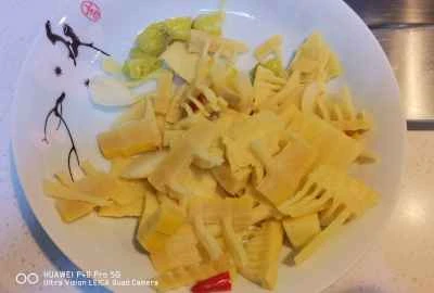 牛肉とたけのこの漬物炒めの作り方：2