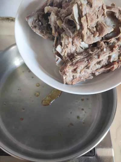 ラムの背骨の煮込みレシピ手順：4