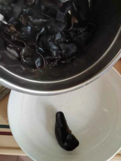 黒キノコと栗の蒸し塩鶏の作り方：4