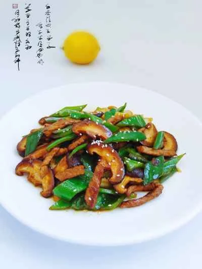 豚肉と椎茸とピーマンの炒め物のレシピ