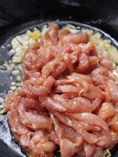 細切り豚肉と玉ねぎの炒め物の作り方：7