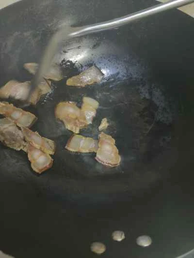 塩漬け豚肉とタロイモの炒め物の作り方：5