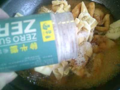 豆腐の結び目と煮込んだポークチョップの作り方：10