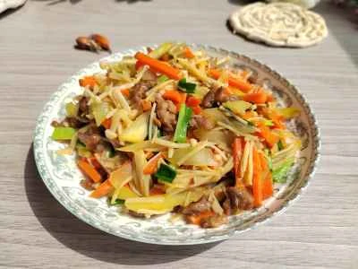 えのき茸、にんじん、豚肉の細切り炒めのレシピ