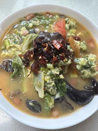 ニラと餃子のスープの作り方：7