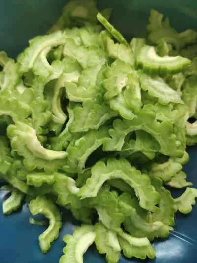 ゴーヤと卵の炒め物の作り方：1