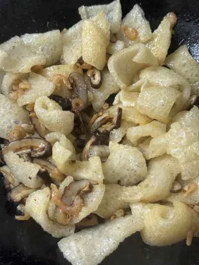 椎茸と干しエビの豚皮煮込みの作り方：9