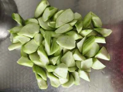 椎茸とヘチマの炒め物の作り方：2