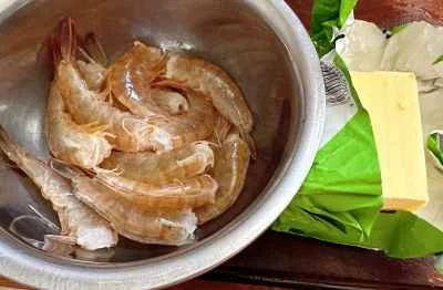 ガーリックバターシュリンプの作り方：1