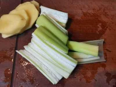 ラムの背骨と大根の煮込みの作り方：4