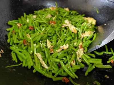 さつまいもの茎と卵の炒め物の作り方：5