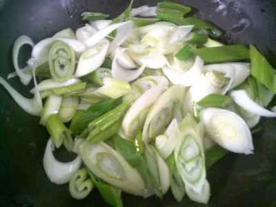 五香粉とネギの炒め物を使った豆腐の作り方：6