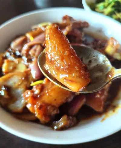 牛リブの煮込み