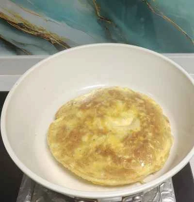 小さな銀色の魚を使ったスクランブルエッグの作り方：6