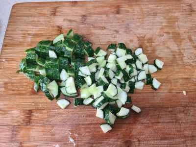 きゅうりとエビの炒め物の作り方：3