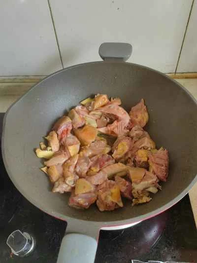 鶏肉とジャガイモの煮込みの作り方：3