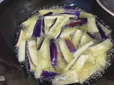 ひき肉とナスの作り方：1