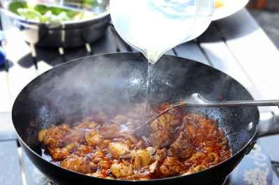 四川風鶏肉とジャガイモの煮込みレシピ手順：4