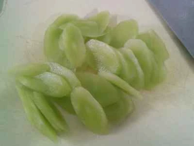 レタスとグルテンの炒め物の作り方：3