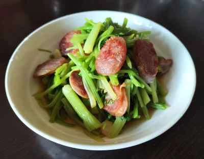 セロリ入り中華ソーセージ炒めの作り方:6